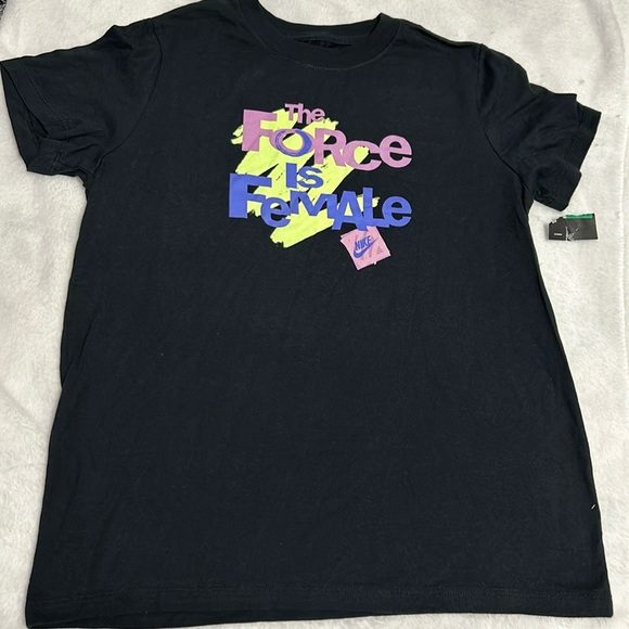 Nike Other - Nike girls shorts sleeve shirt